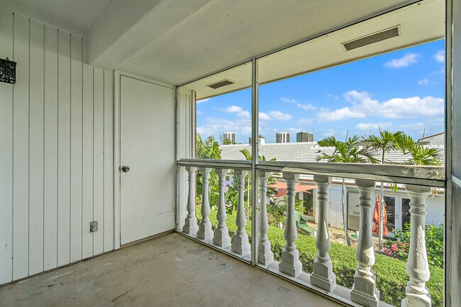 Building Photo - 148 Yacht Club Dr