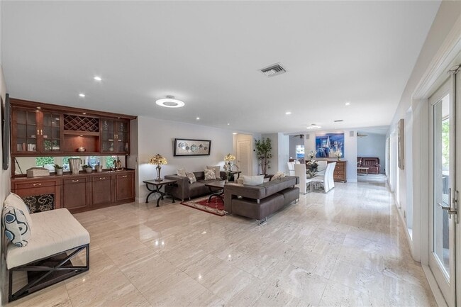 Building Photo - 2519 Barcelona Dr