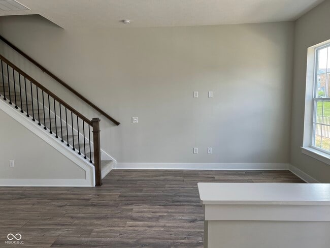 Building Photo - 1050 Valentine Ln