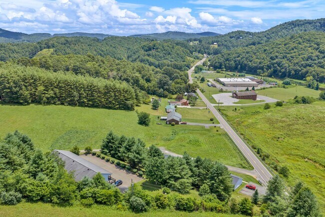 Building Photo - 7863 NC-163