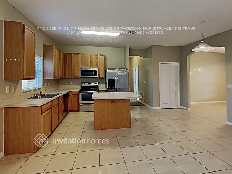 Building Photo - 1554 Knoll Ridge Dr