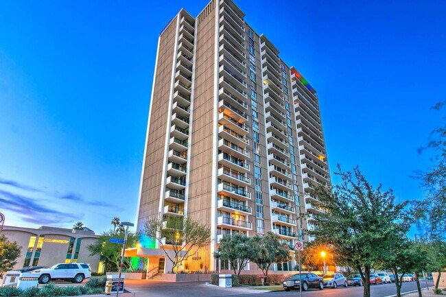 Building Photo - 2323 N Central Ave