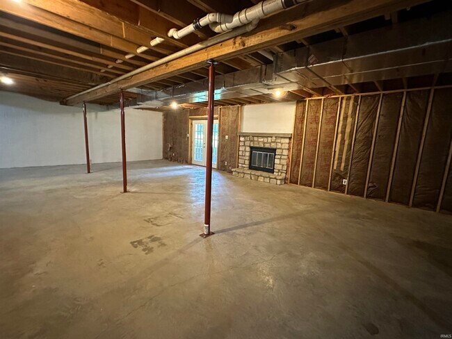 Building Photo - 1830 E Thornton Dr