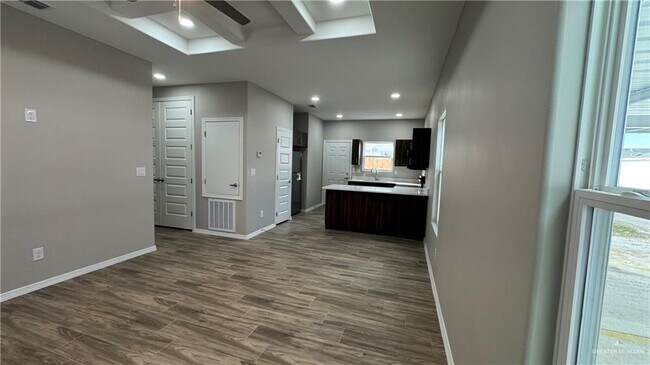 Building Photo - 19 N 43rd St
