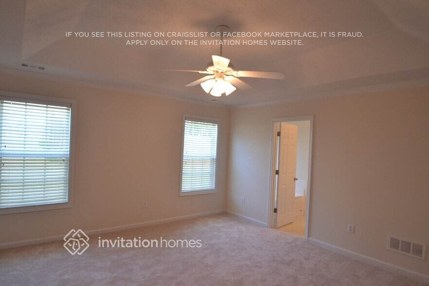 Building Photo - 555 Wellington Ln