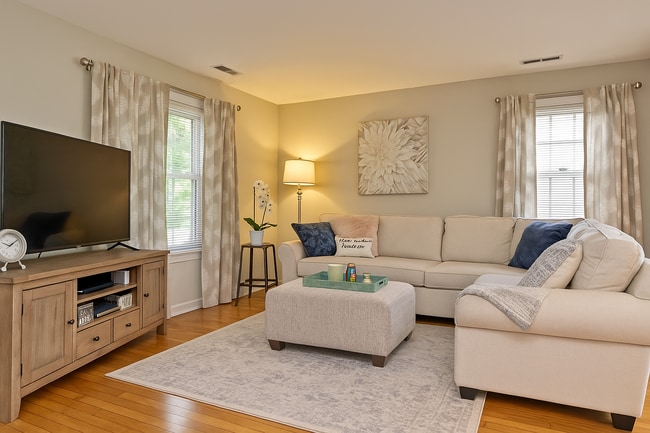 Building Photo - 40 Avon St