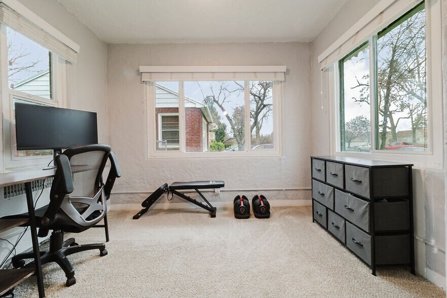 Building Photo - 355 S 500 E