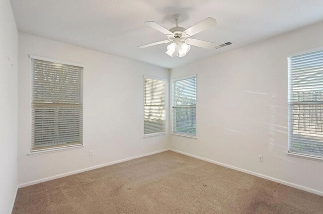 Building Photo - 1911 Lexington Dr