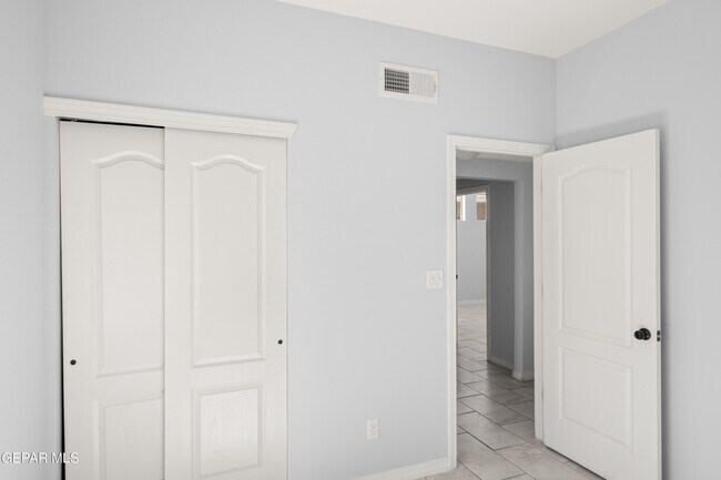 Building Photo - 14368 Chris Zingo Ln
