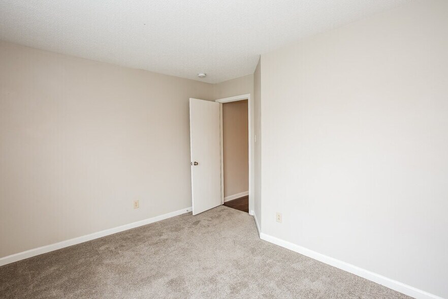 Building Photo - 4030 Kellybrook Dr