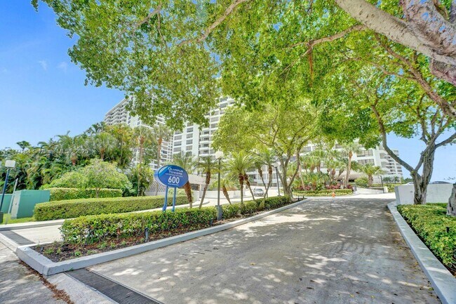 Building Photo - 600 Three Islands Boulevard