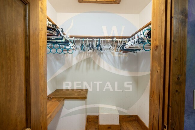 Building Photo - 84 Loveland Vis