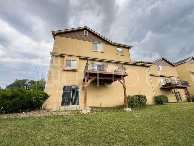Building Photo - 1234 Chelsea Village Heights