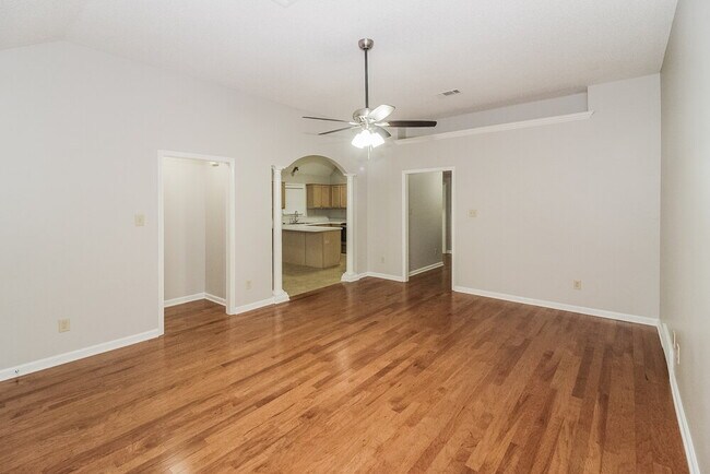 Building Photo - 1502 Appling Wood Cove S