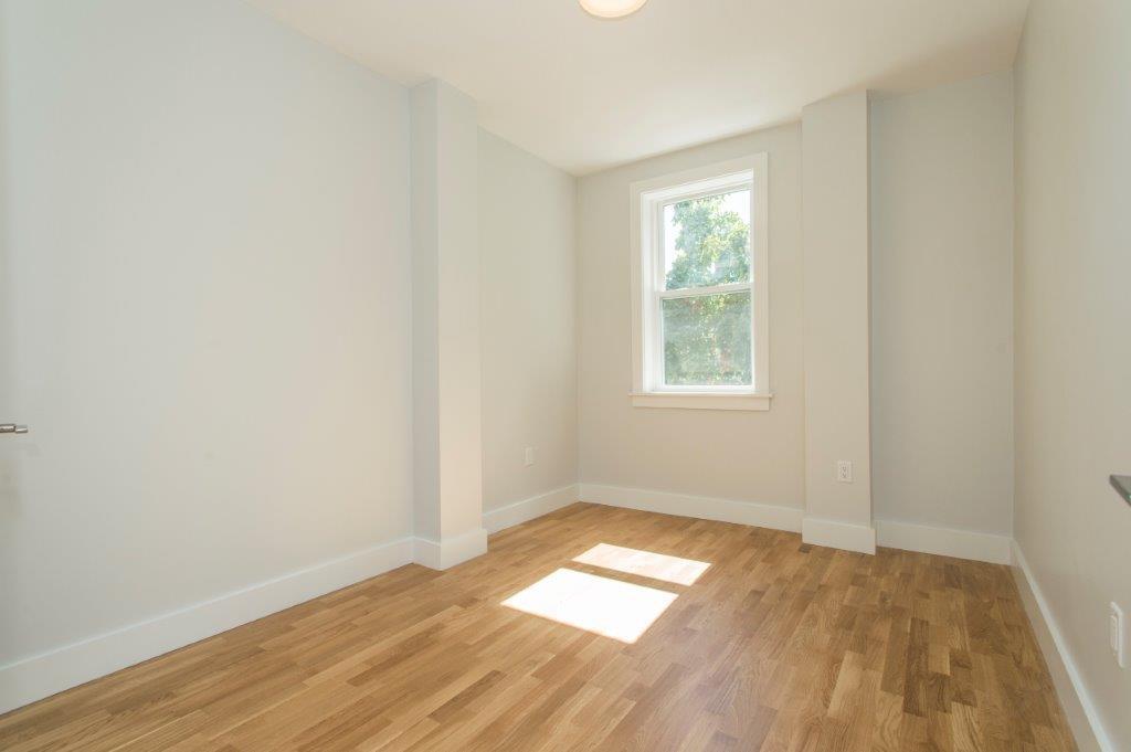 Building Photo - 136 Highland Ave