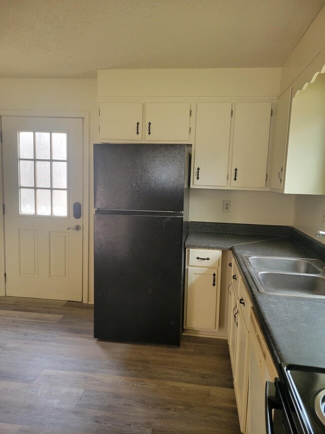 Building Photo - 71 Fox Den Ln