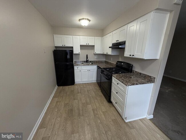 Building Photo - 1600 Church Rd