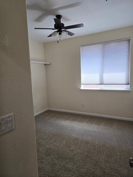 Building Photo - 424 Leighton Ct