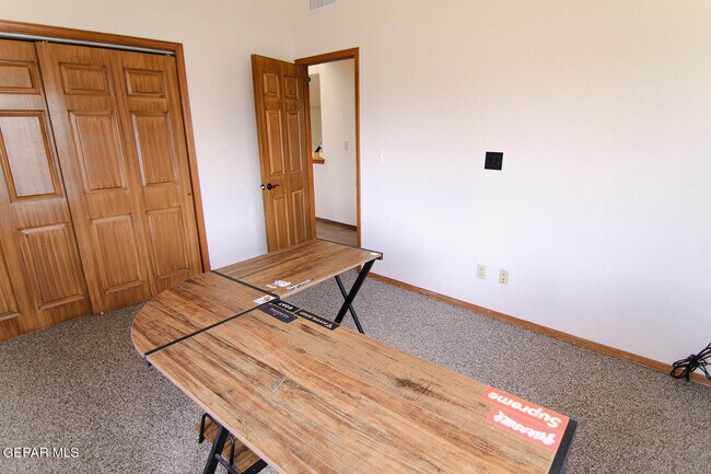 Building Photo - 11532 Tom Ulozas Dr