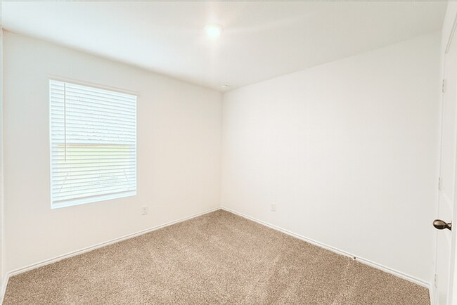 Building Photo - 2111 Organ Pipe Cactus