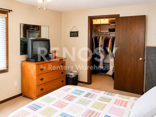 Building Photo - 4670 Jackstone Pt