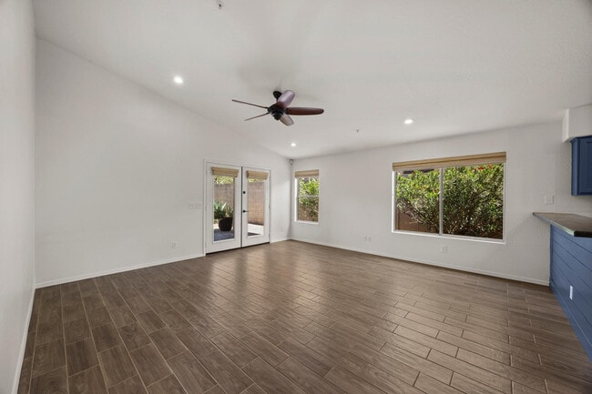 Building Photo - 10290 E Mallow Cir