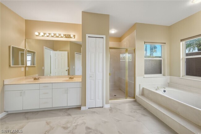 Building Photo - 128 Heritage Way