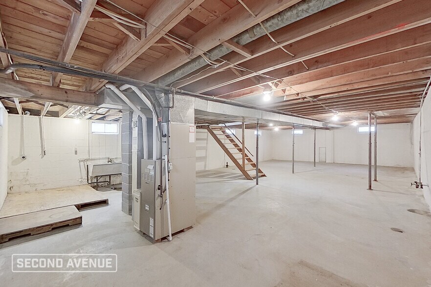 Building Photo - 2529 W 16th St