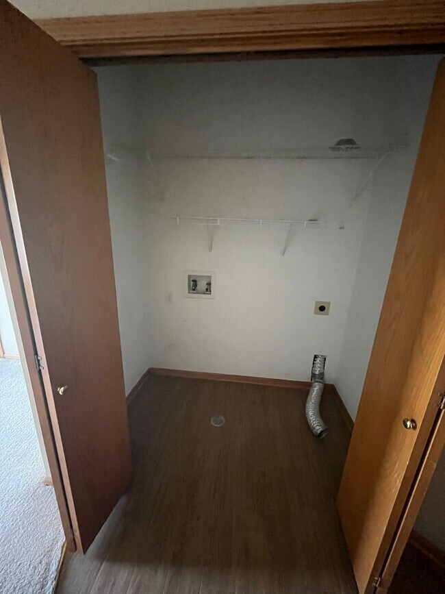 Building Photo - 1820 S 13th Ave E