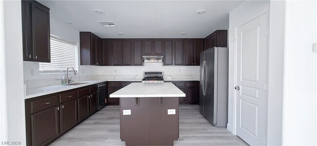 Building Photo - 9251 W Tonkawa Ave