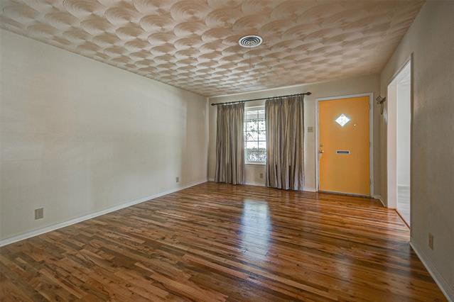 Building Photo - 10910 Marchant Cir