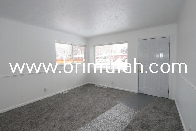 Building Photo - 5856 S 157 W