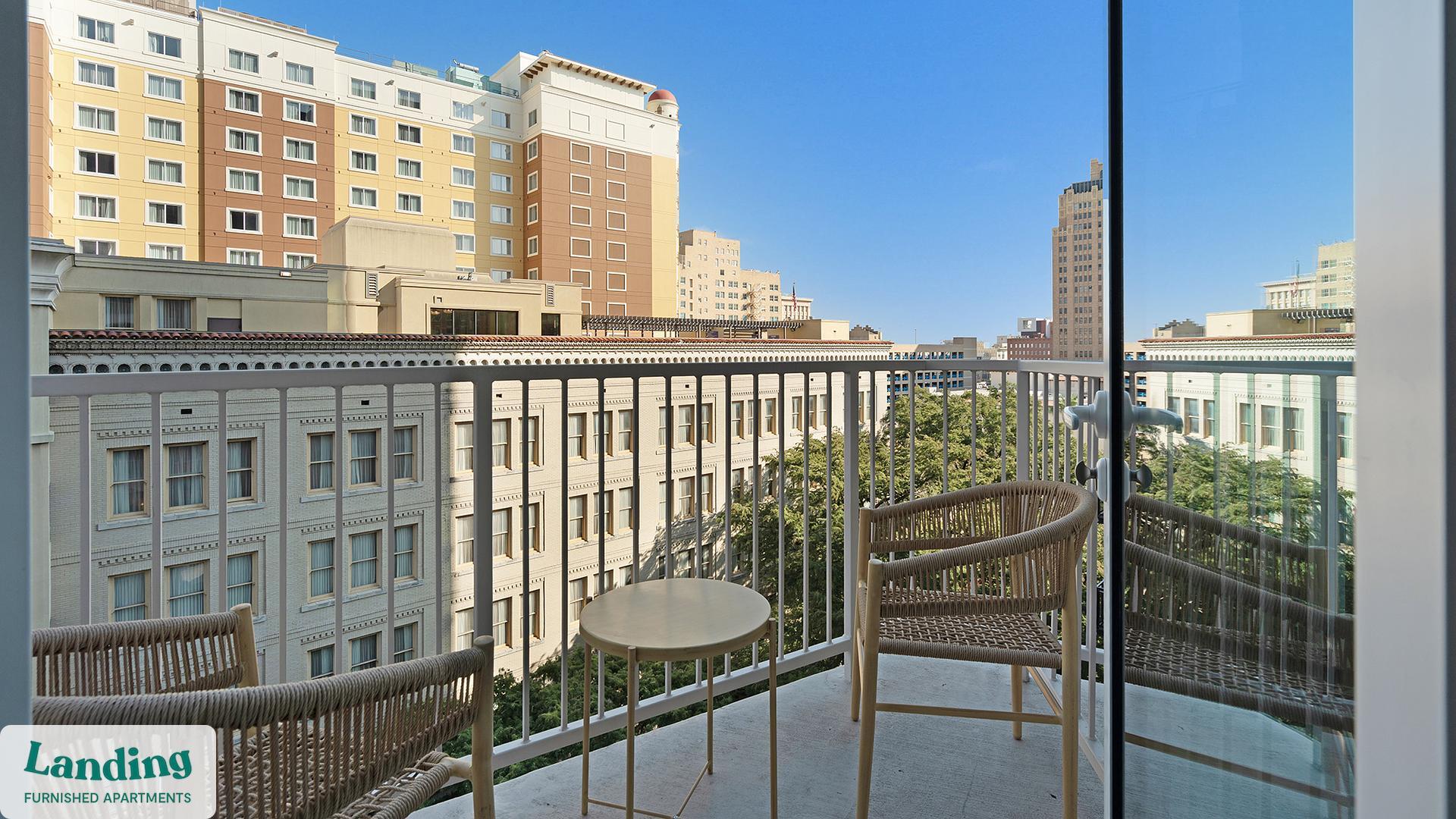 Building Photo - 143 E Commerce St