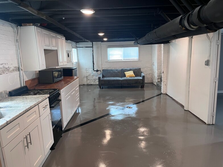 Main living space - 10109 S Prospect Ave