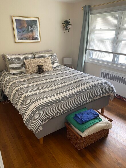 Building Photo - 710 Grand Ave