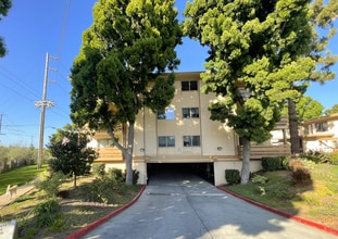 Building Photo - 4082 Valeta St