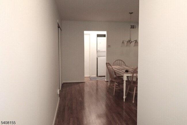 Building Photo - 11 Brookside Ln