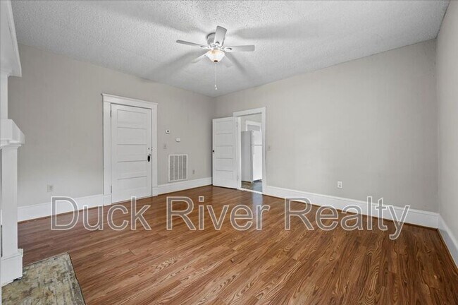 Building Photo - 1603 Highland Ave