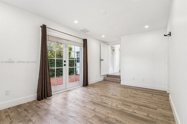 Building Photo - 3002 Segovia St