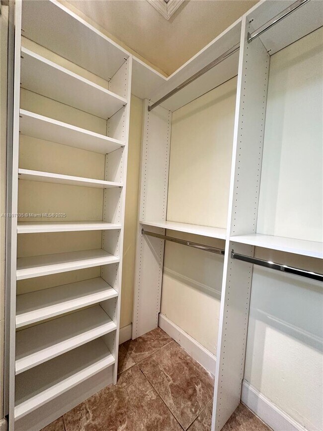 Building Photo - 6097 SW 128th Ct