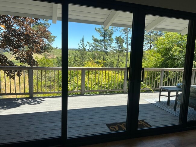 Building Photo - 3600 Bloomfield Rd