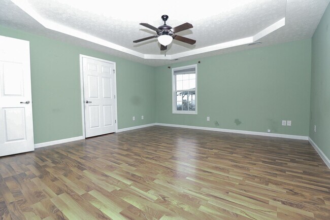 Building Photo - 106 Ethan Ct