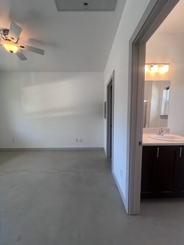 Building Photo - 500 Granite Hill Ct