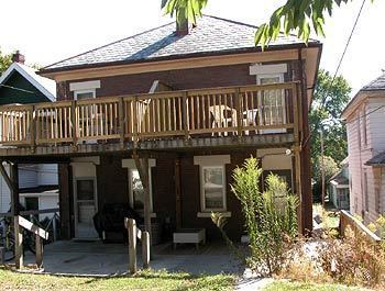 Building Photo - 4 Bedroom North Campus Newly Remodeled Hou...