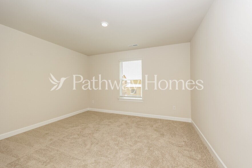 Building Photo - 3514 Quintana Dr