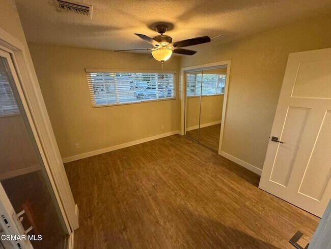 Building Photo - 2049 Sebring St