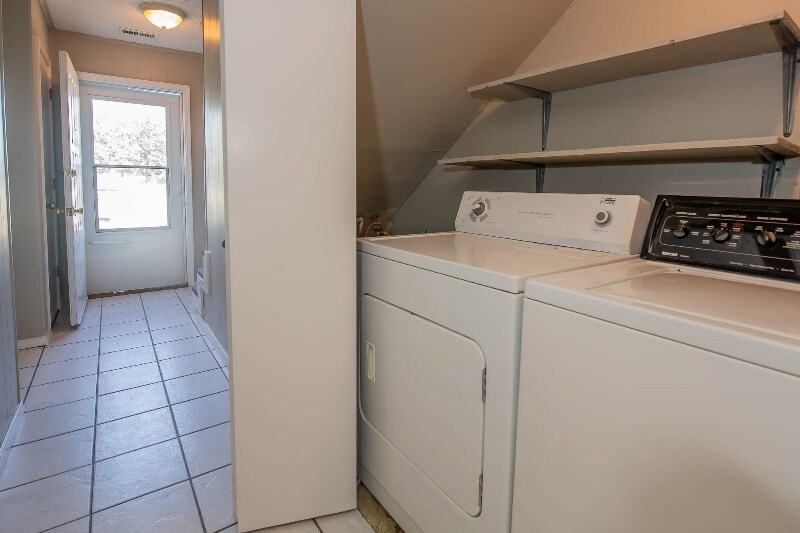 Building Photo - 2054 Garland Ave