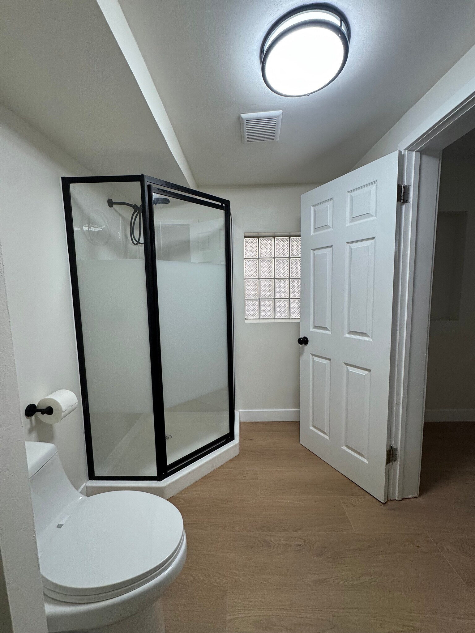 Building Photo - 1734 Prospect Ave