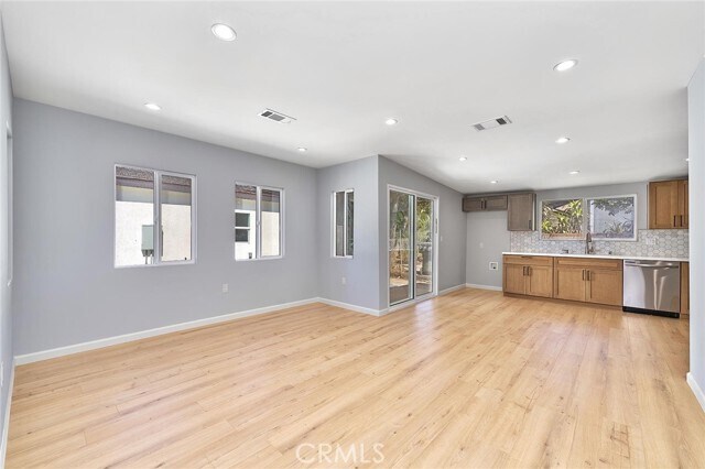 Building Photo - 708 N El Molino Ave