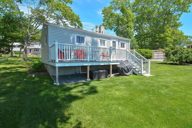 Building Photo - 2 Saratoga Ct